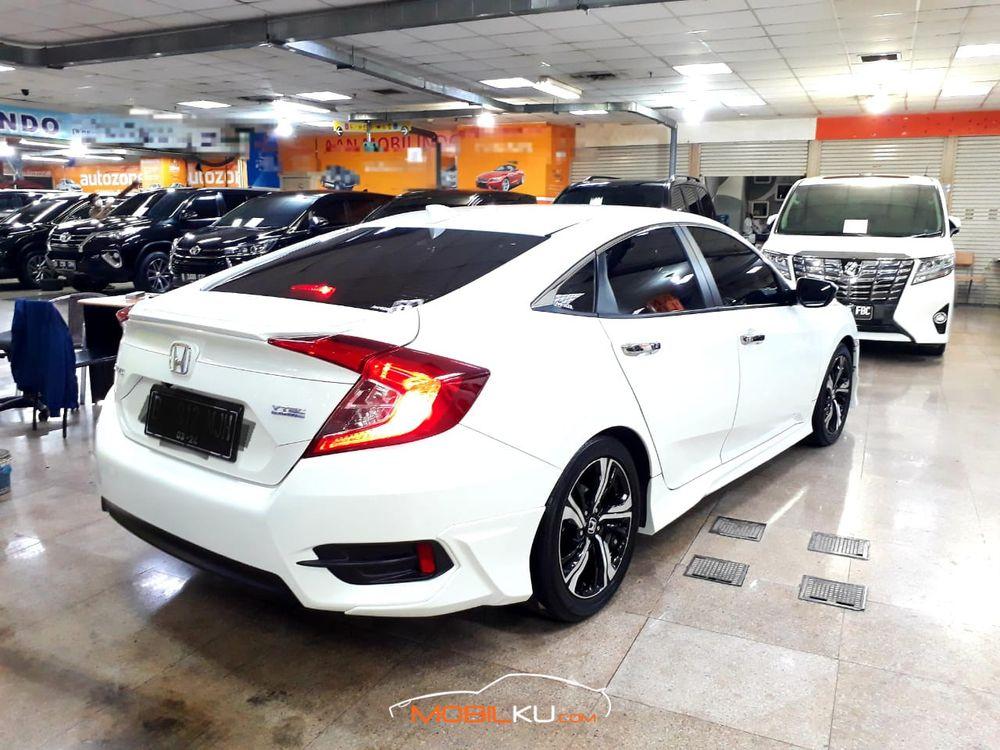 Mobil Honda Civic Sedan 2018