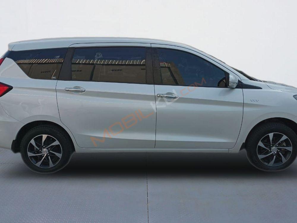 Mobil Suzuki Ertiga 2023