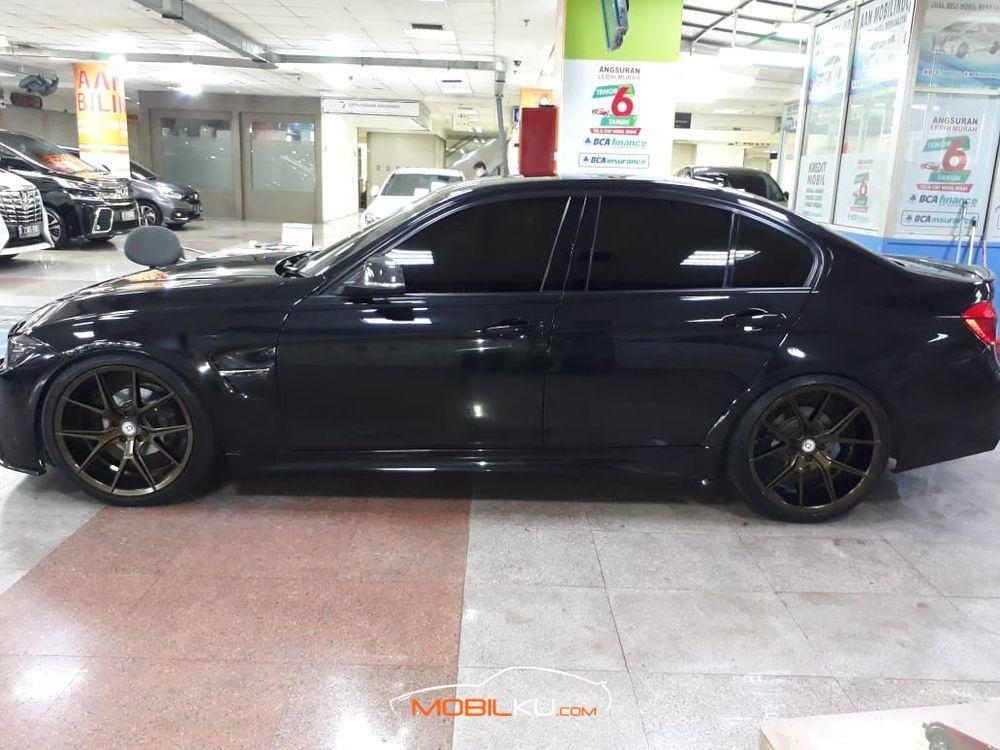 Mobil BMW 3 Series 2014