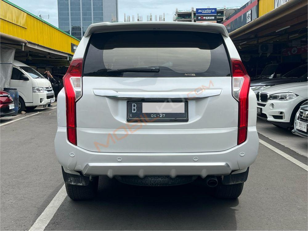 Mobil Mitsubishi Pajero Sport 2017