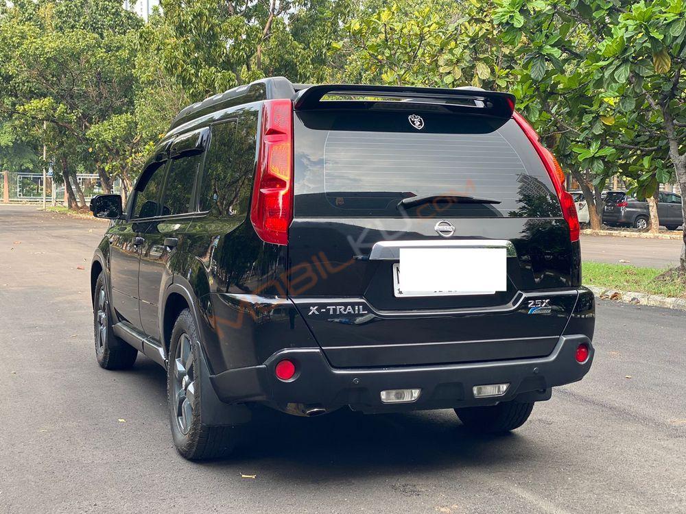 Mobil Nissan X-Trail 2008