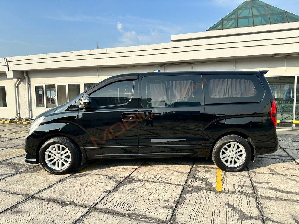 Mobil Hyundai H-1 2013
