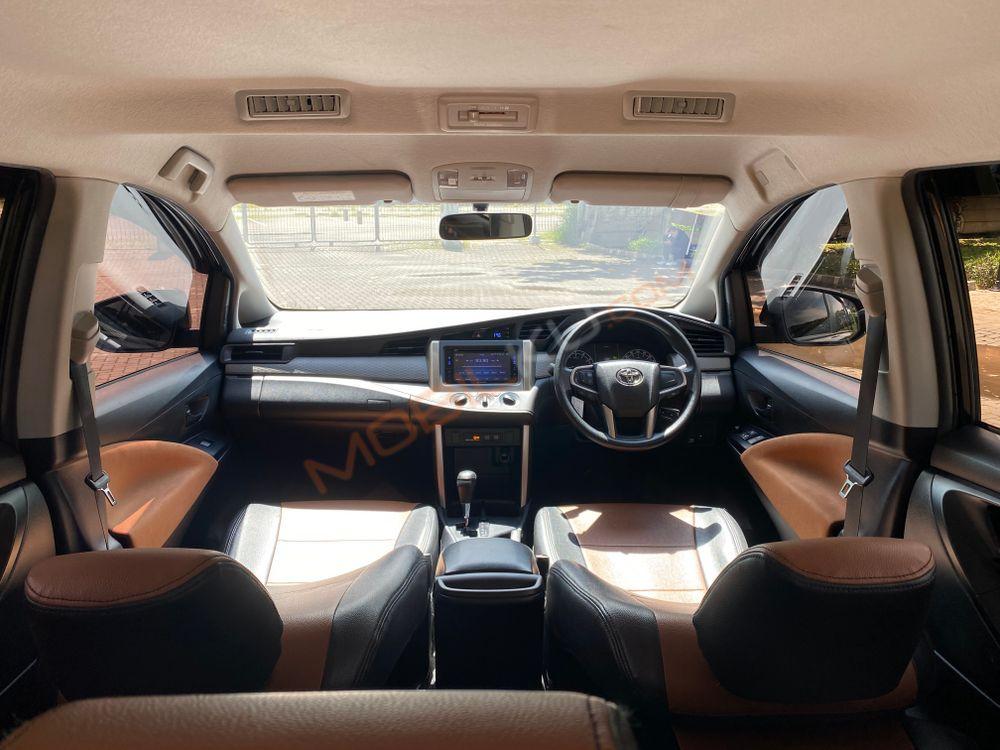 Mobil Toyota Kijang Innova 2020