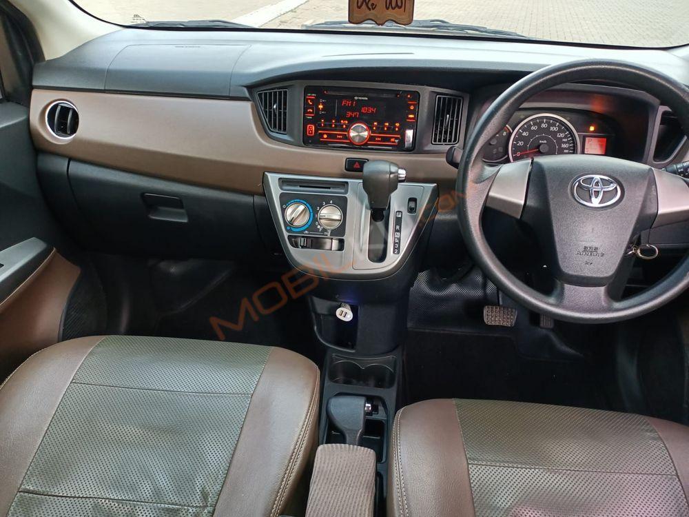 Mobil Toyota Calya 2019