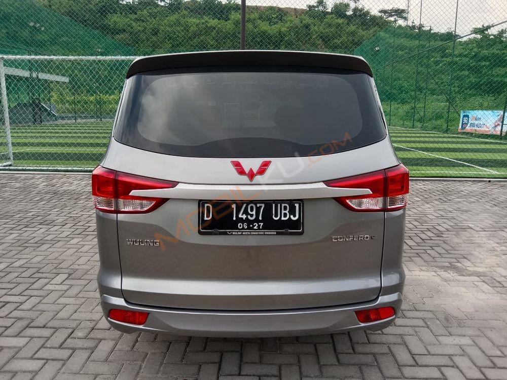 Mobil Wuling Confero 2022