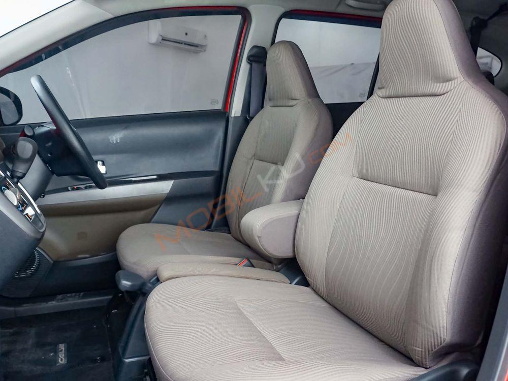 Mobil Toyota Calya 2017