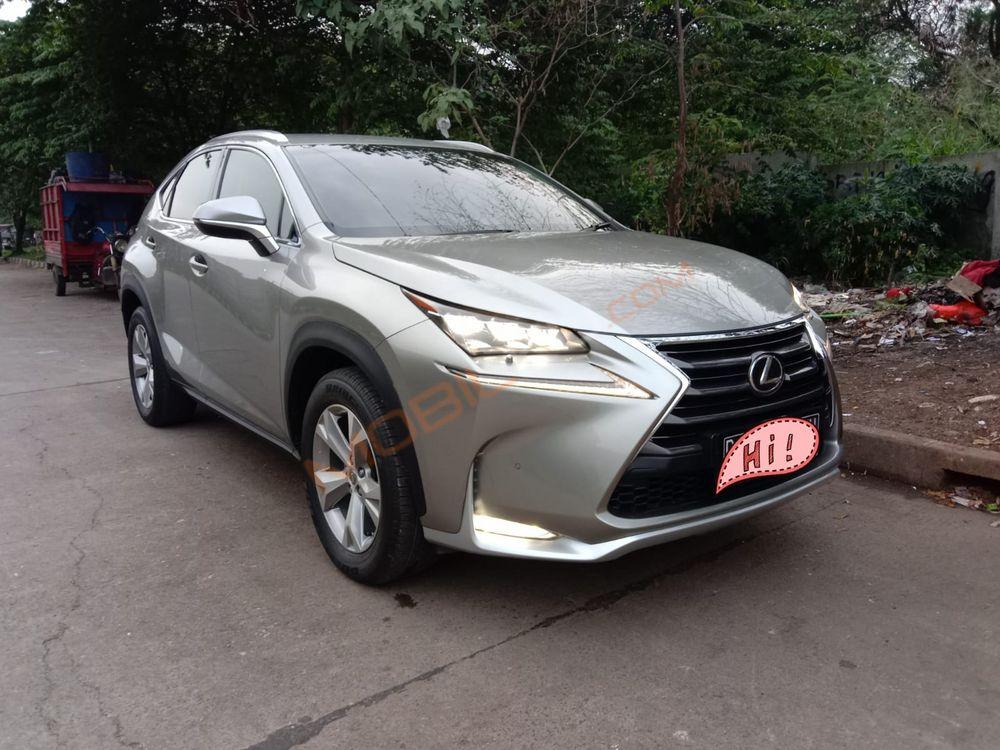 Mobil Lexus NX 2015