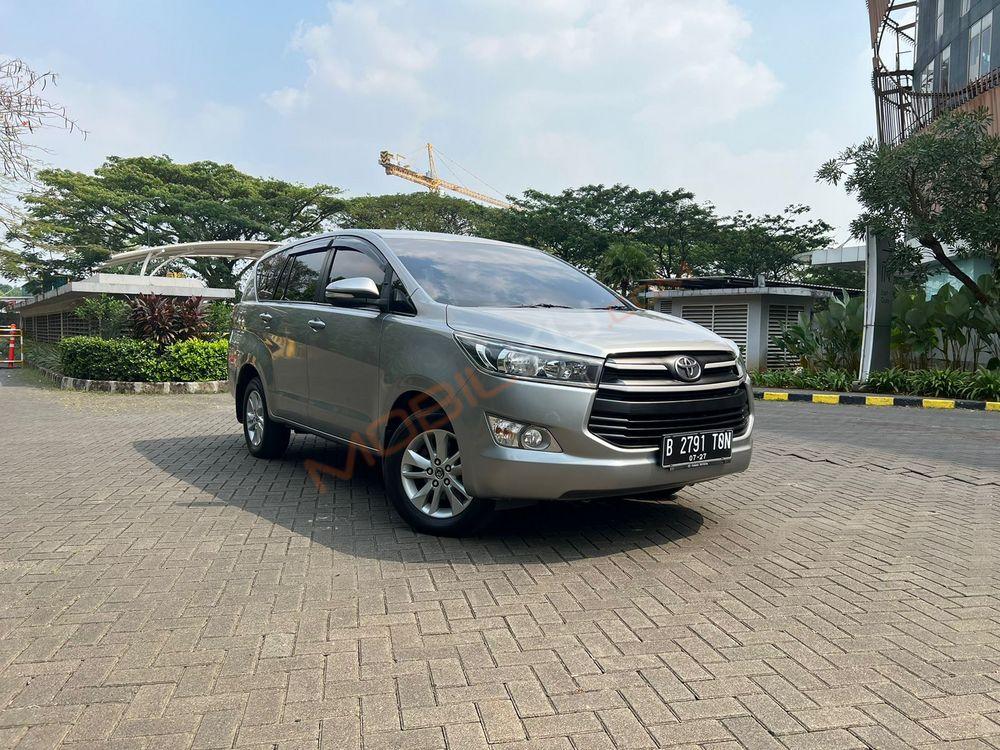 Mobil Toyota Kijang Innova 2017