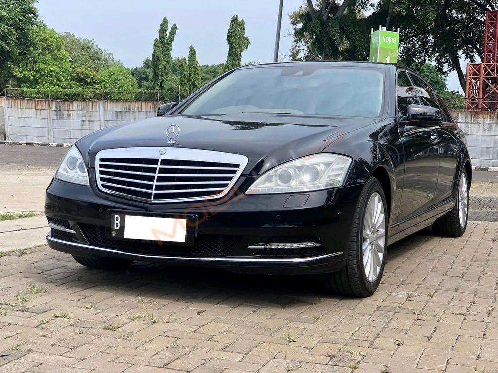 Mobil Mercedes-Benz S-Class 2011