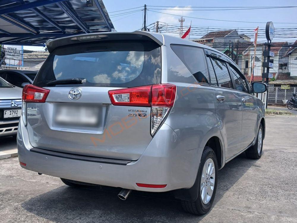 Mobil Toyota Kijang Innova 2018