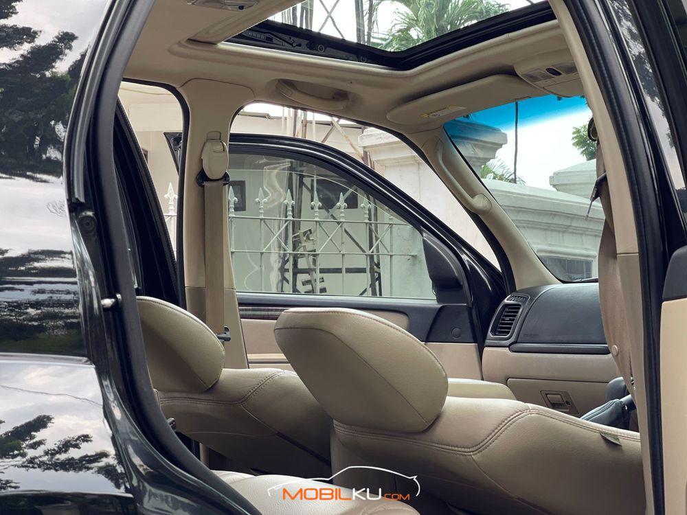 Mobil Ford Escape 2011