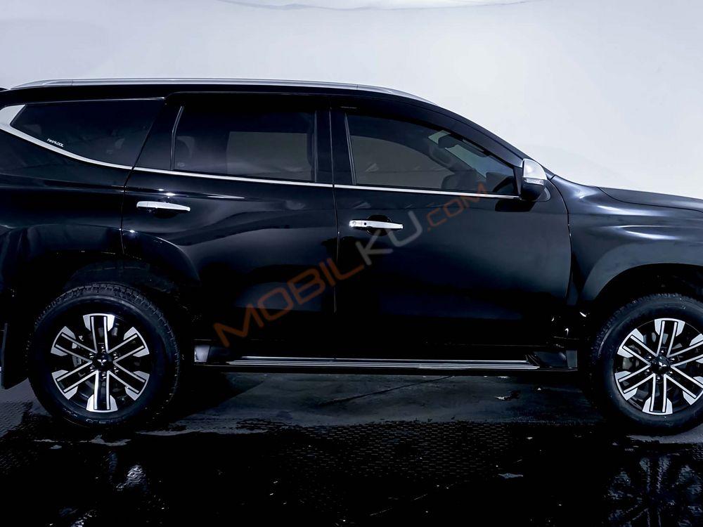 Mobil Mitsubishi Pajero Sport 2021