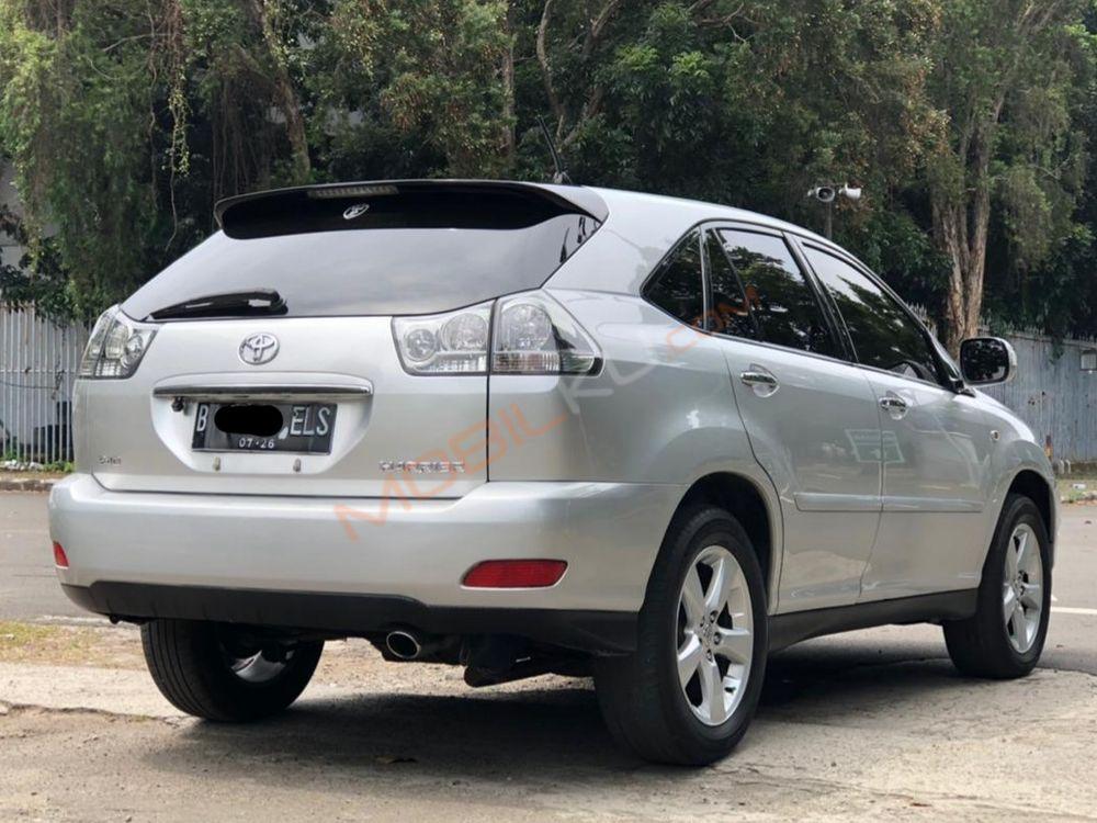 Mobil Toyota Harrier 2013