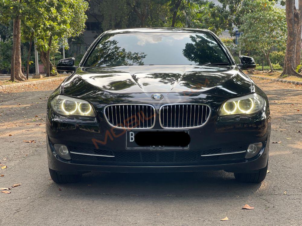 Mobil BMW 5 Series 2013