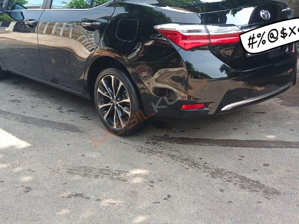 Mobil Toyota Corolla 2018