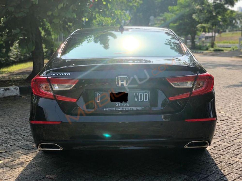 Mobil Honda Accord 2020
