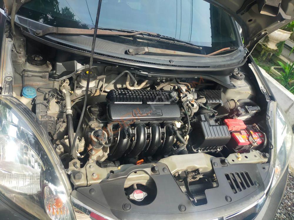 Mobil Honda Mobilio 2015