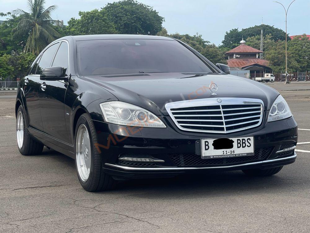 Mobil Mercedes-Benz S-Class 2013