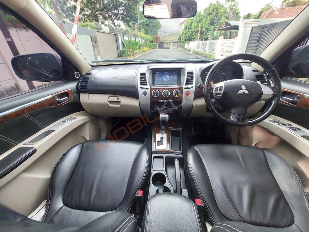 Mobil Mitsubishi Pajero Sport 2012