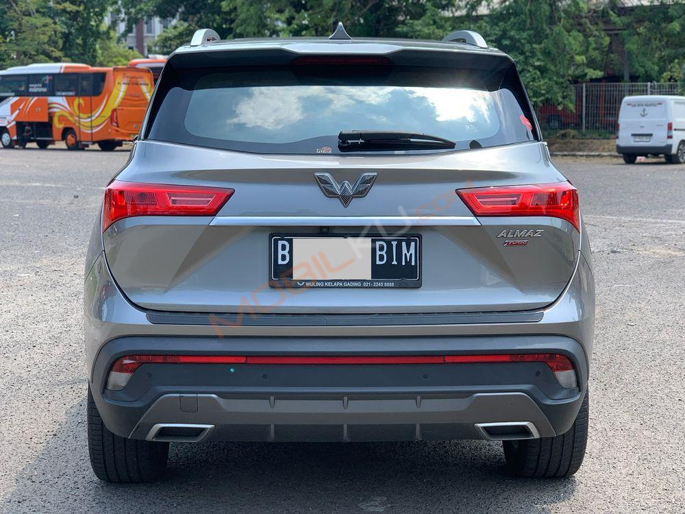 Mobil Wuling Almaz 2019