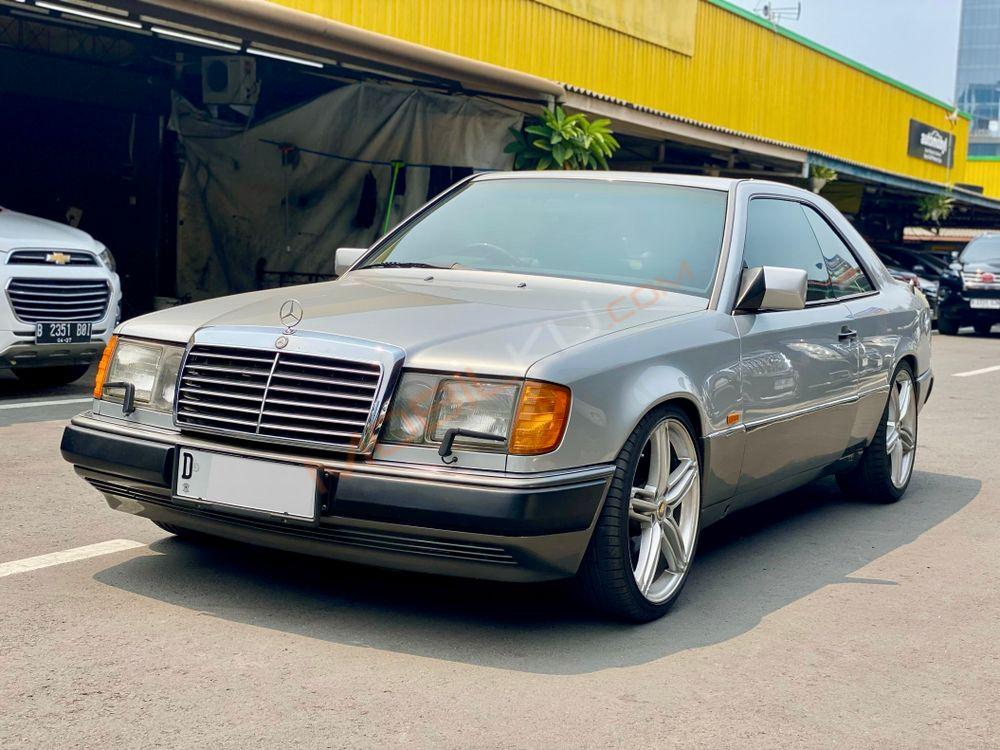 Mobil Mercedes-Benz C-Class 1995
