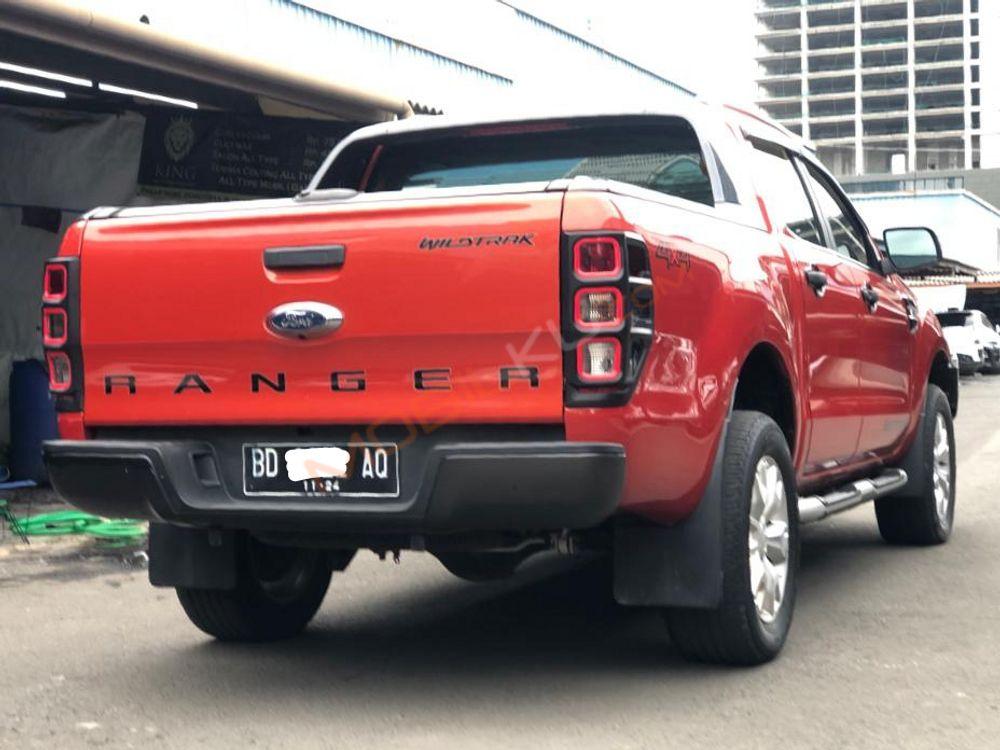 Mobil Ford Ranger 2014