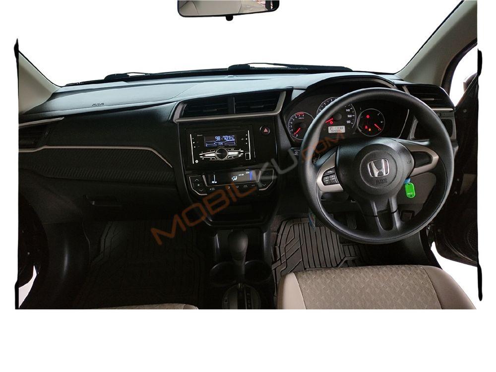 Mobil Honda Brio 2022