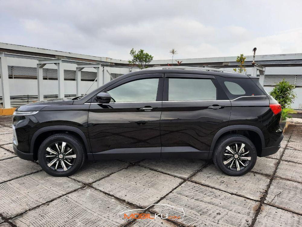 Mobil Wuling Almaz 2019