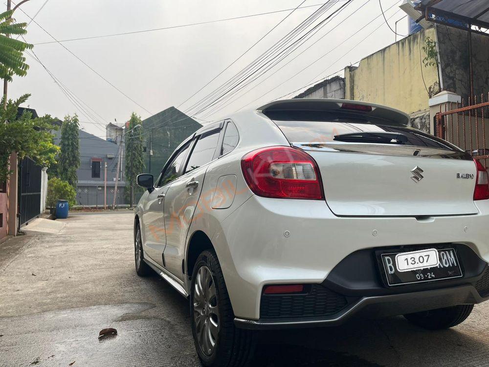 Mobil Suzuki Baleno 2019