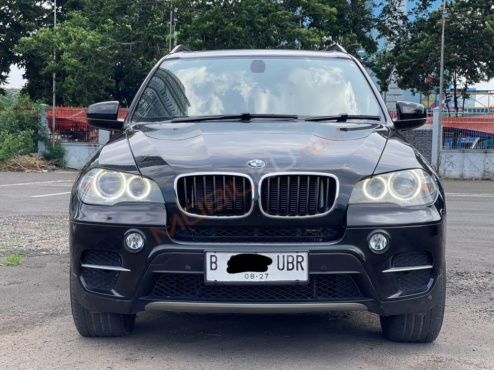 Mobil BMW X5 2012