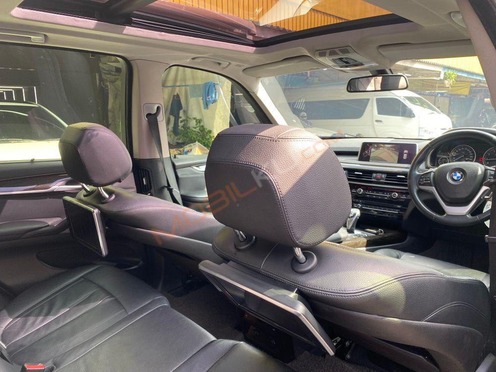Mobil BMW X5 2015