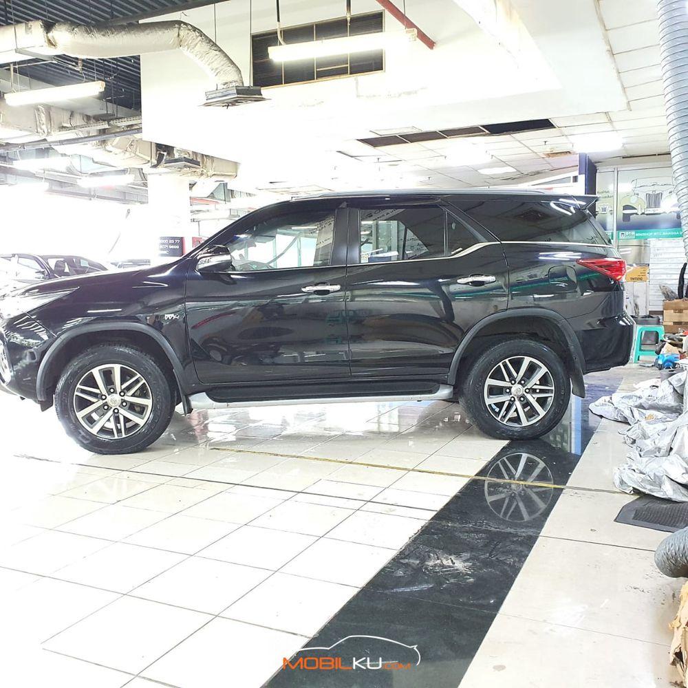 Mobil Toyota Fortuner 2016