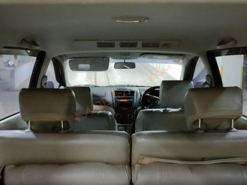 Mobil Toyota Avanza 2014