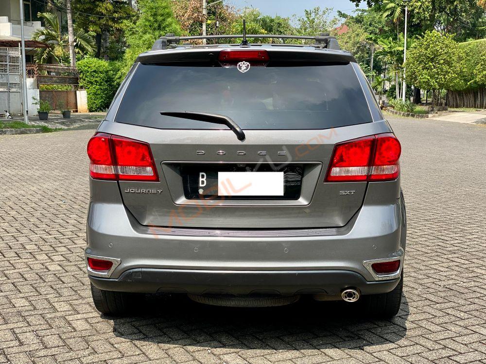 Mobil Dodge Journey 2013
