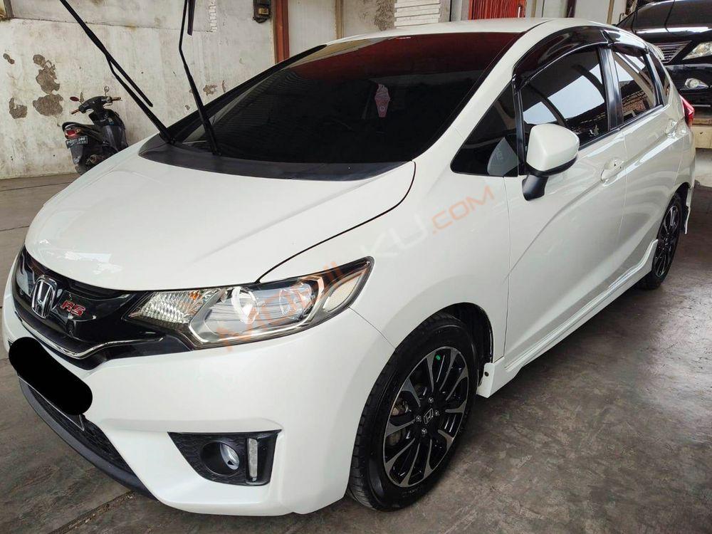 Mobil Honda Jazz 2016