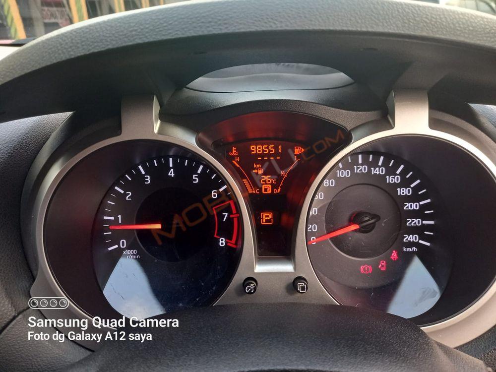 Mobil Nissan Juke 2012