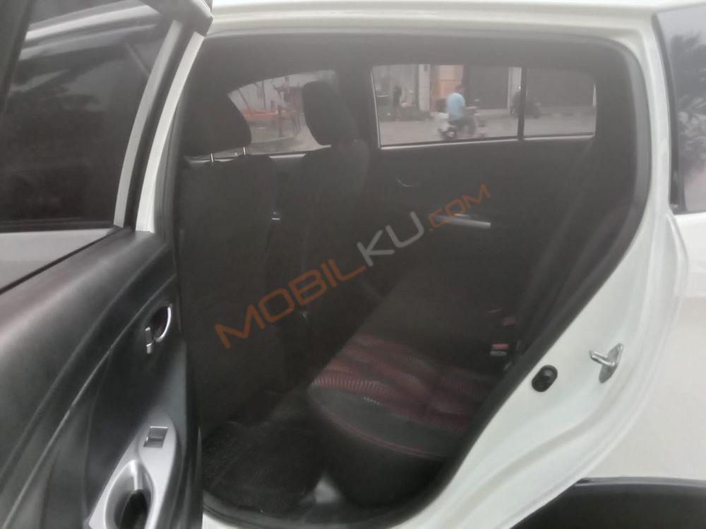 Mobil Toyota Yaris 2021