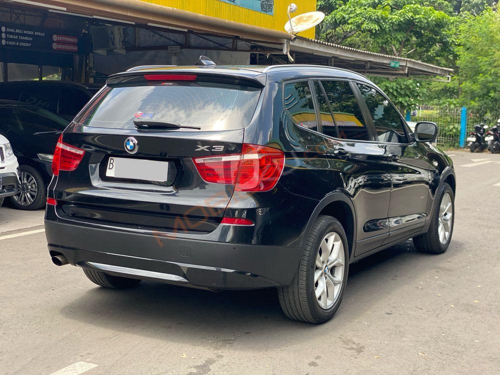 Mobil BMW X3 2012