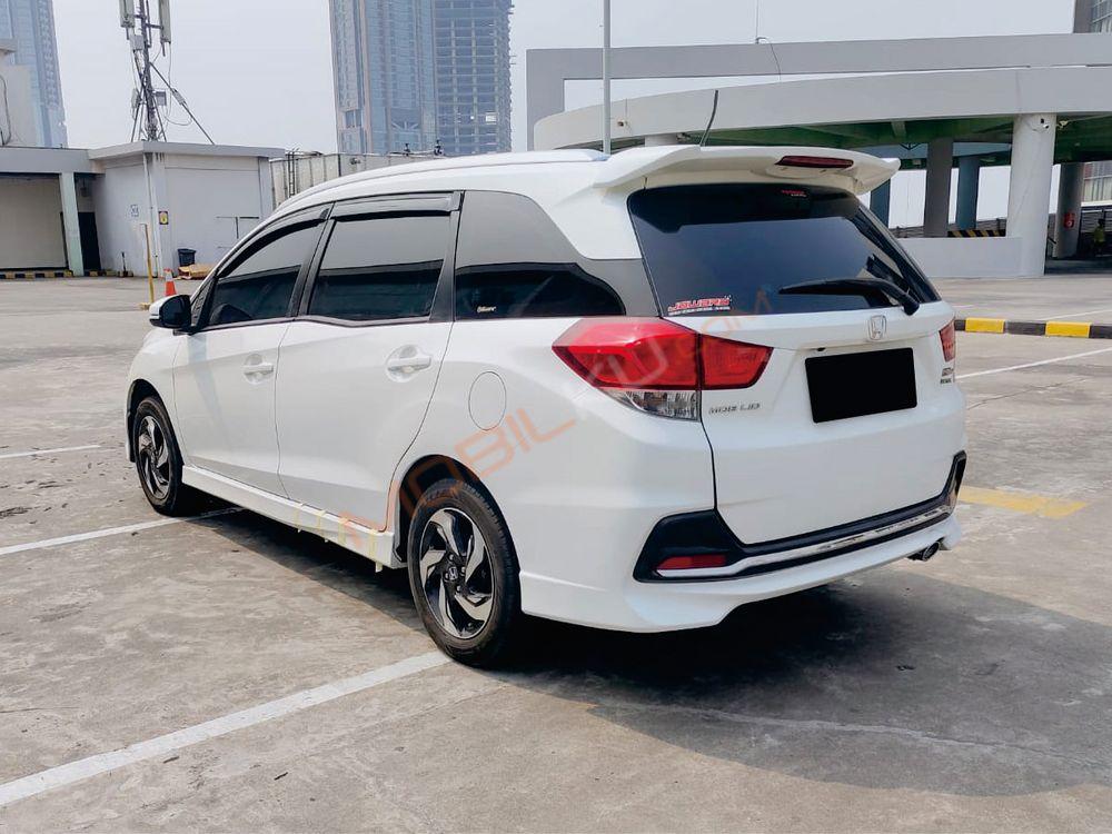 Mobil Honda Mobilio 2016