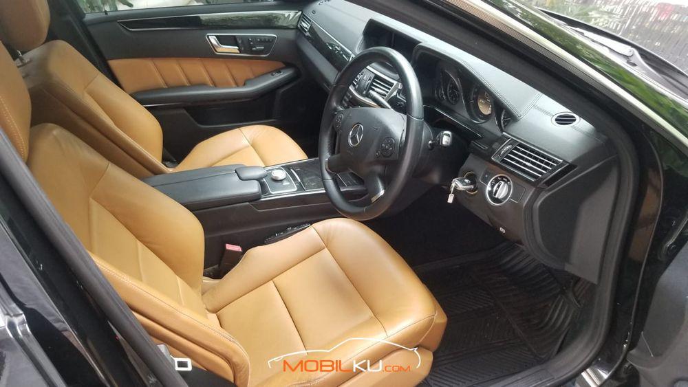 Mobil Mercedes-Benz E-Class 2012