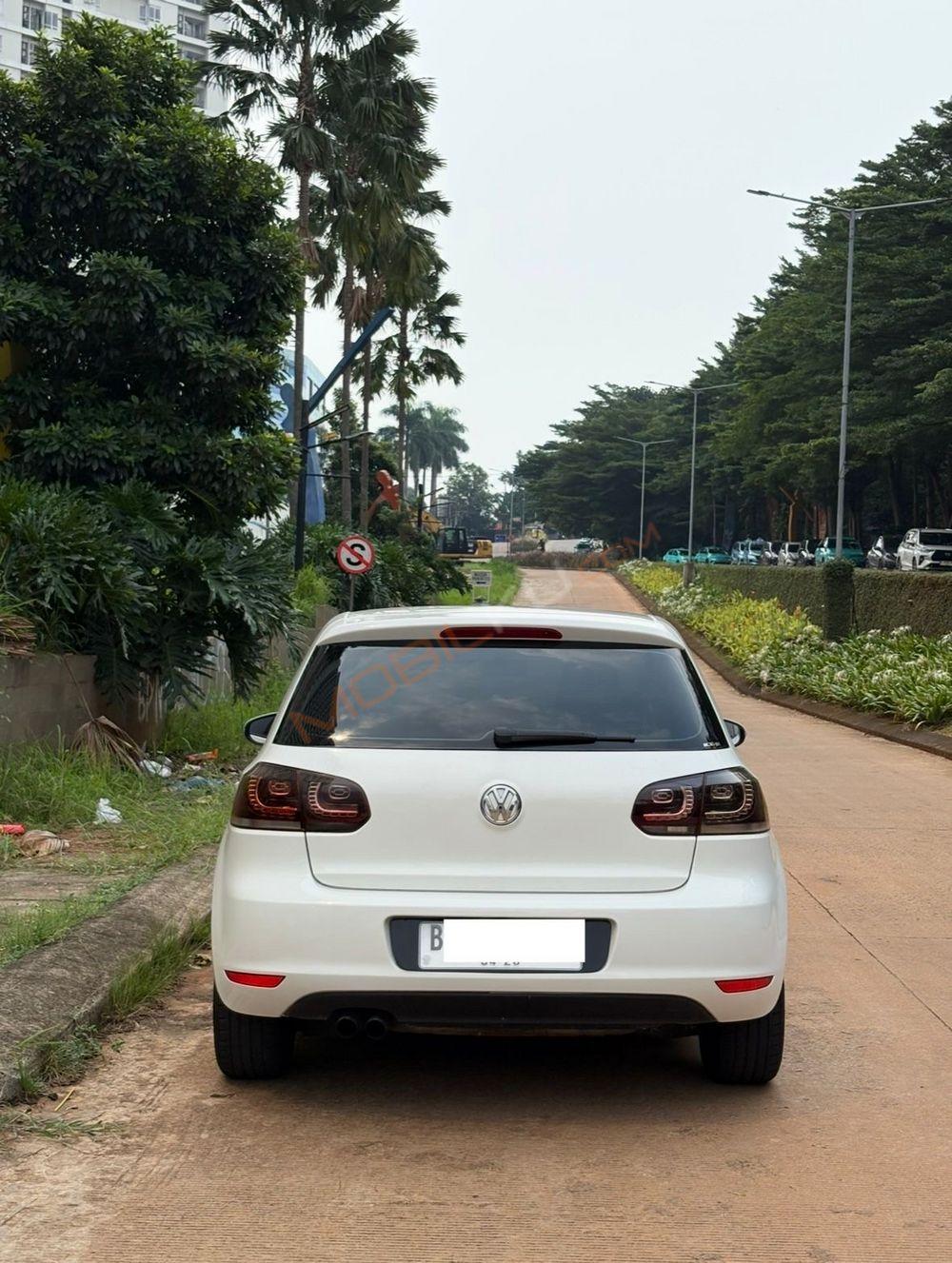 Mobil Volkswagen Golf 2012