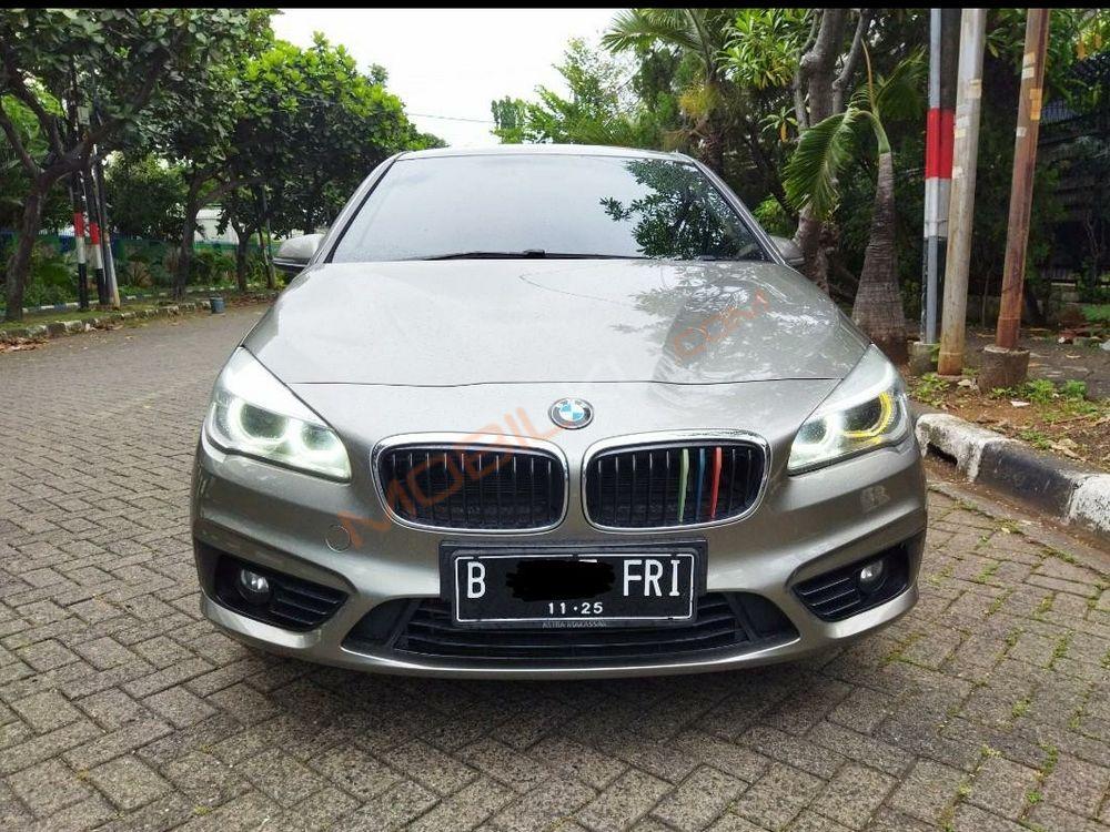 Mobil BMW 2 Series 2015
