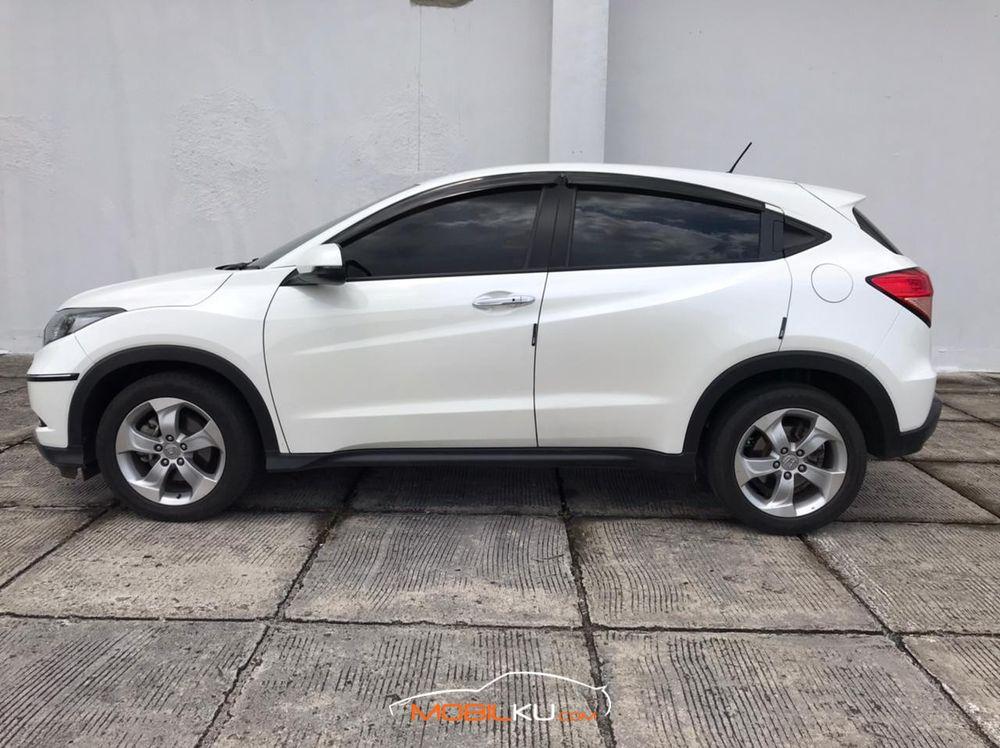 Mobil Honda HR-V 2015