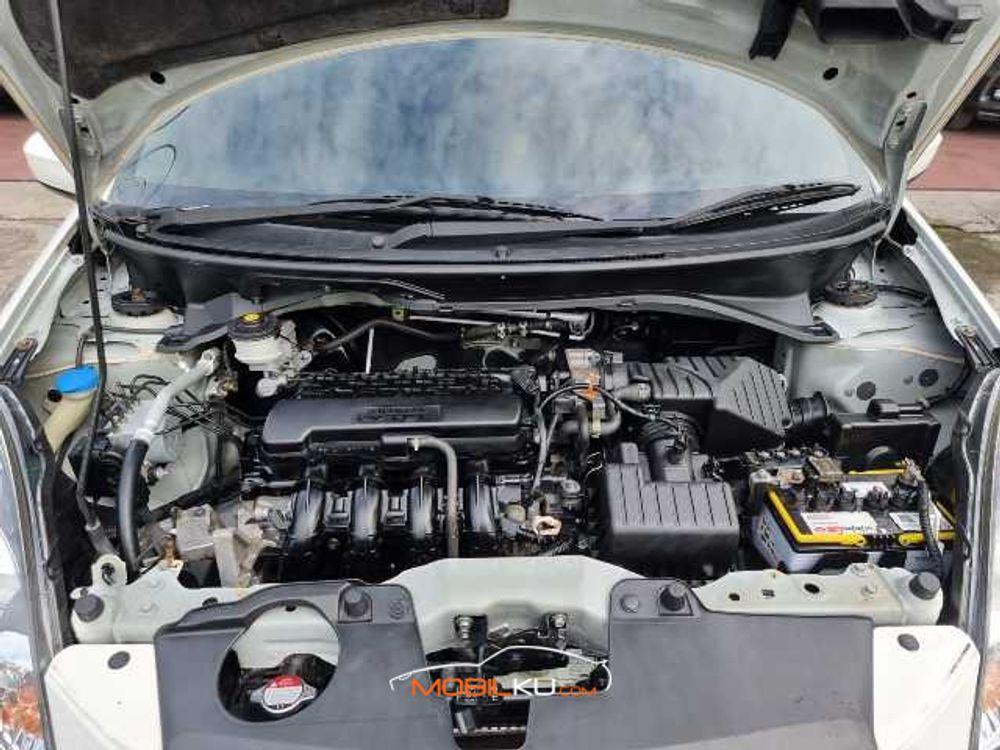 Mobil Honda Brio 2015