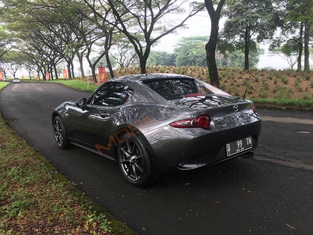 Mobil Mazda MX-5 Miata 2018