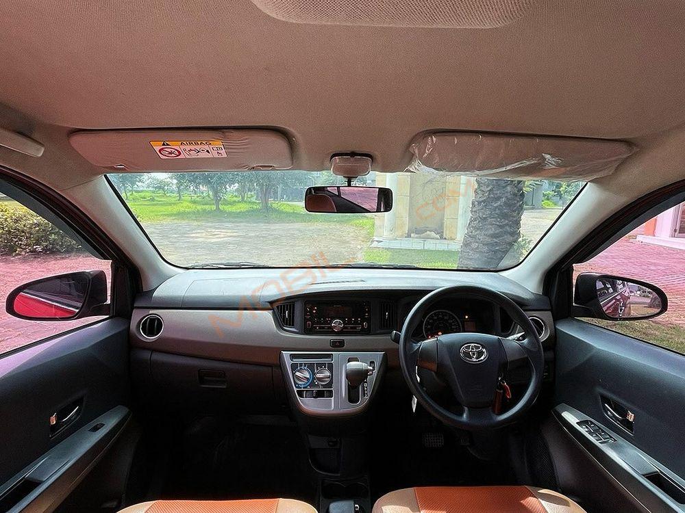 Mobil Toyota Calya 2018