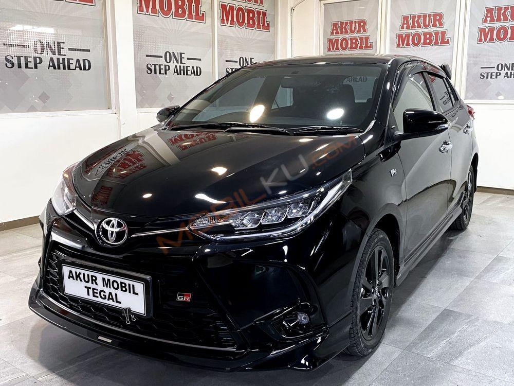 Mobil Toyota Yaris 2022