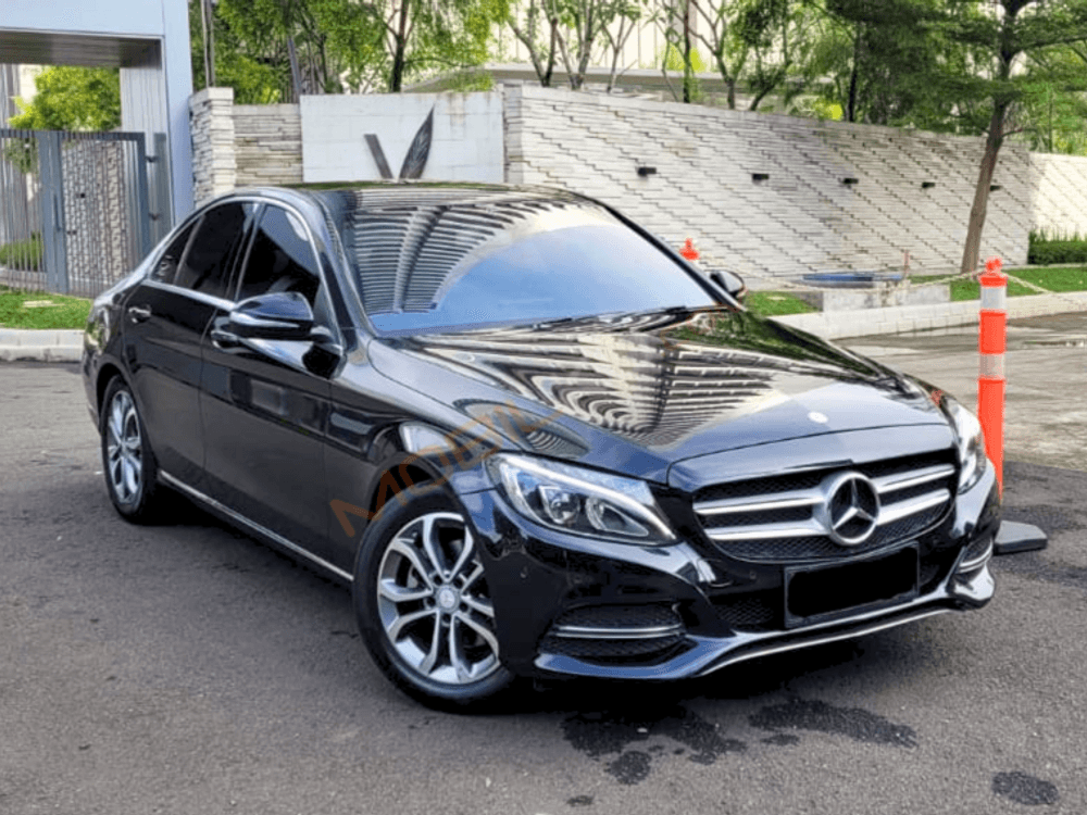 Mobil Mercedes-Benz C-Class 2014