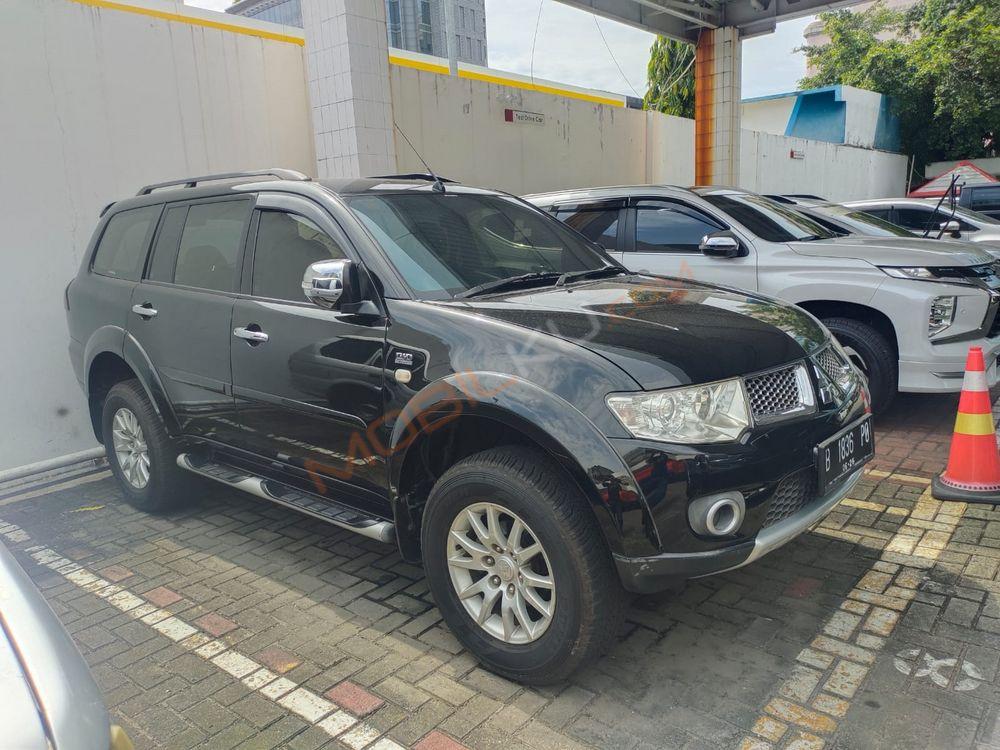 Mobil Mitsubishi Pajero Sport 2011