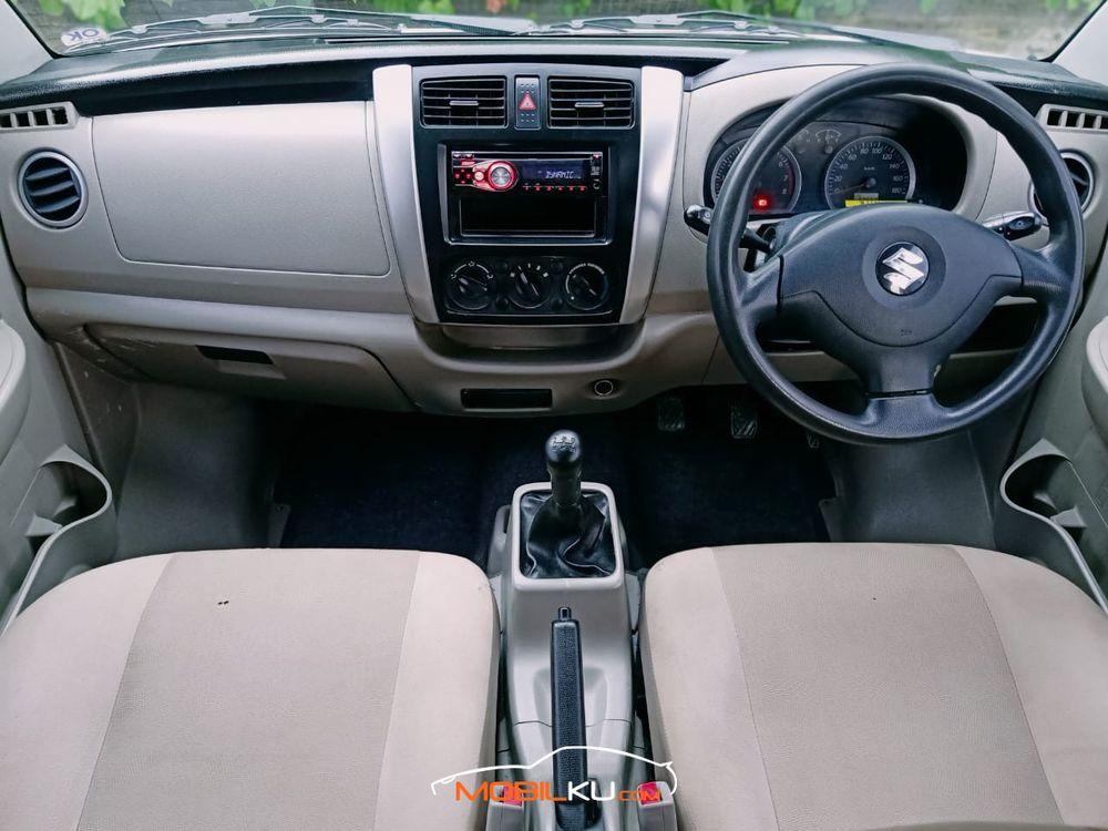 Mobil Suzuki APV 2015